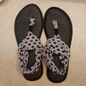 WORN ONCE Sanuk Yoga Slings